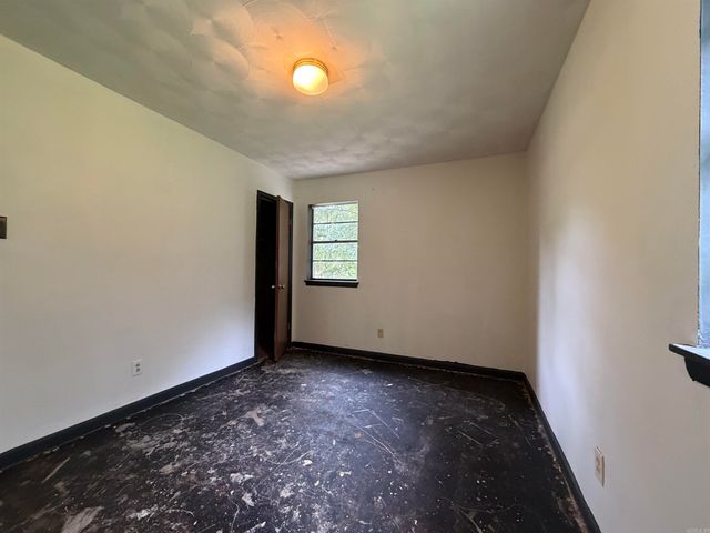 25 Collins Rd, Jacksonville, AR 72076