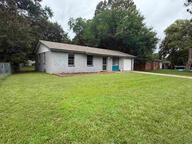 25 Collins Rd, Jacksonville, AR 72076