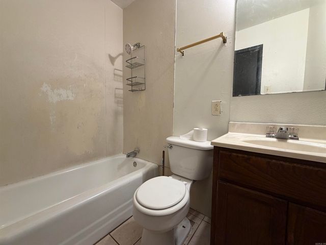 25 Collins Rd, Jacksonville, AR 72076