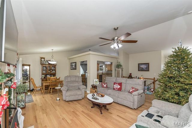 2837 Grand Slam Drive, O'fallon, MO 63366