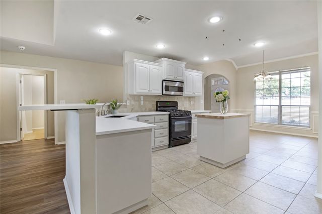 18818 E 80th Street N, Owasso, OK 74055