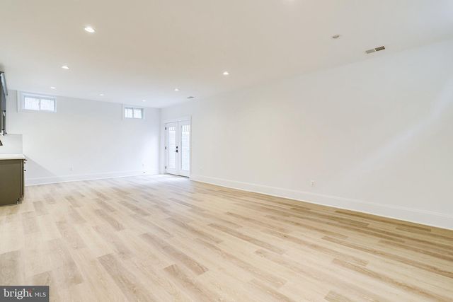 1933 N VAN BUREN ST, Arlington, VA 22205