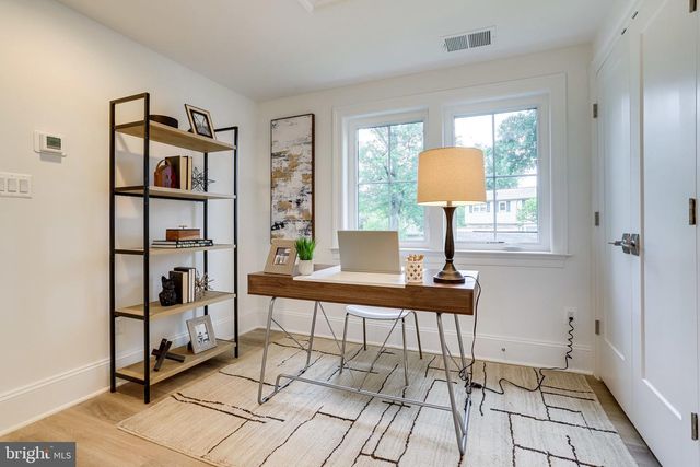 1933 N VAN BUREN ST, Arlington, VA 22205