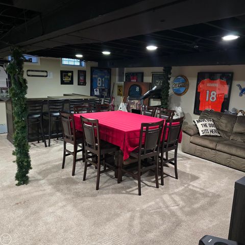 21551 Elmway Street, Clinton Township, MI 48035