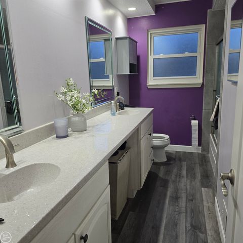 21551 Elmway Street, Clinton Township, MI 48035