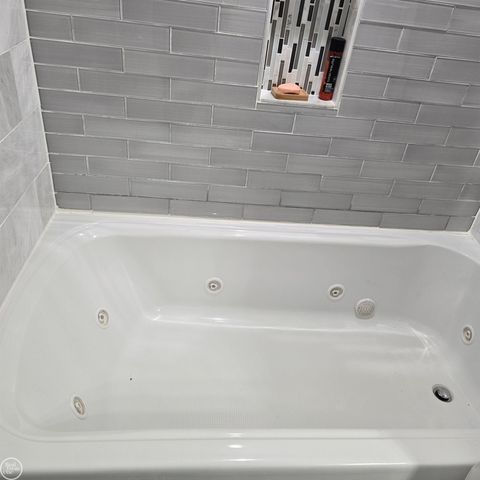 21551 Elmway Street, Clinton Township, MI 48035