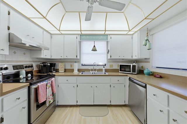 210 HIGH POINT DRIVE 210A, Englewood, FL 34223