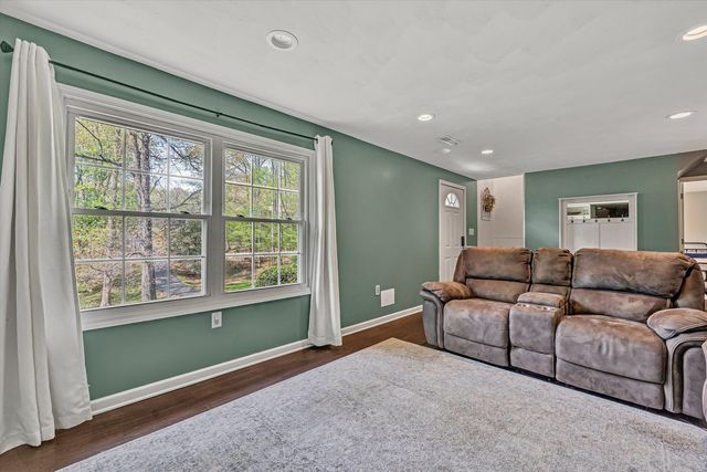 1764 Hidden Forest DR, Goodview, VA 24095