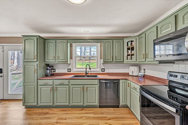 1764 Hidden Forest DR, Goodview, VA 24095