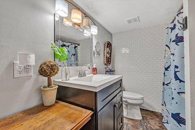 1764 Hidden Forest DR, Goodview, VA 24095
