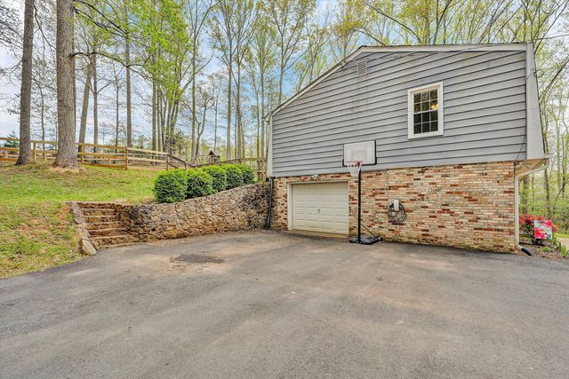 1764 Hidden Forest DR, Goodview, VA 24095