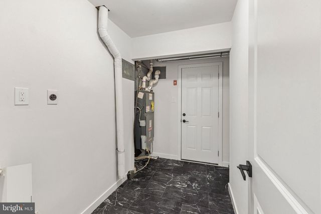 37 PINEWOOD LN, Sicklerville, NJ 08081