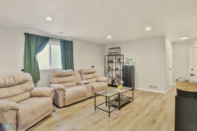 6032 79th Avenue S, Horace, ND 58047