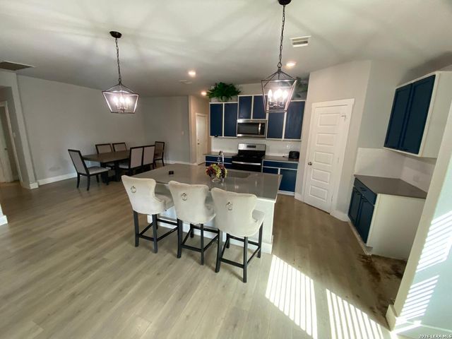 14111 Guadalupe, San Antonio, TX 78253
