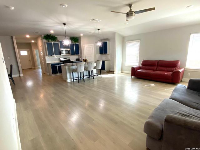 14111 Guadalupe, San Antonio, TX 78253