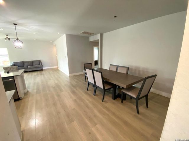 14111 Guadalupe, San Antonio, TX 78253