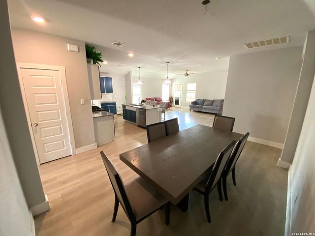 14111 Guadalupe, San Antonio, TX 78253