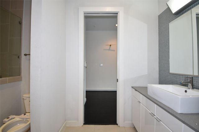 207 Pierce Street 201, Houston, TX 77002