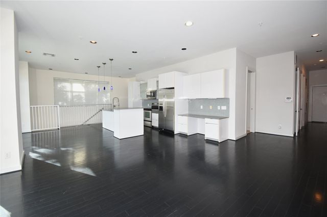 207 Pierce Street 201, Houston, TX 77002