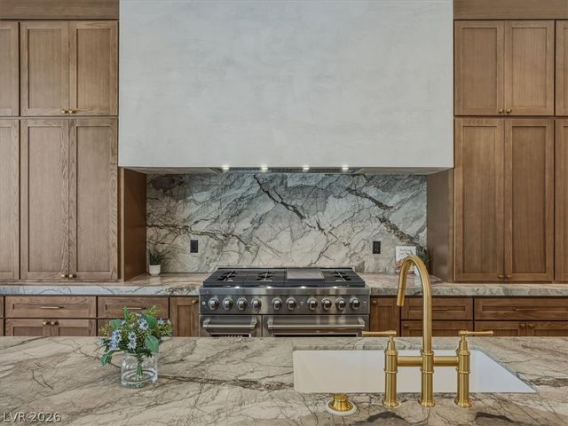4 El Macero Court, Henderson, NV 89052