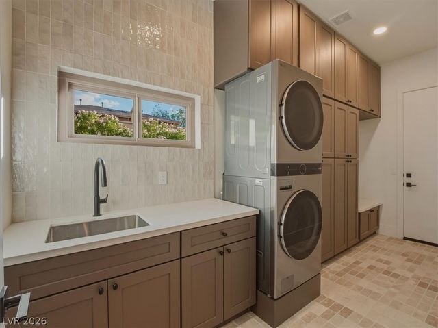 4 El Macero Court, Henderson, NV 89052