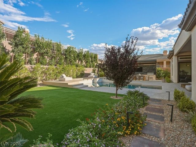 4 El Macero Court, Henderson, NV 89052