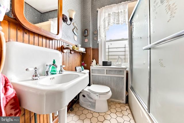 2116 W PASSYUNK AVE, Philadelphia, PA 19145