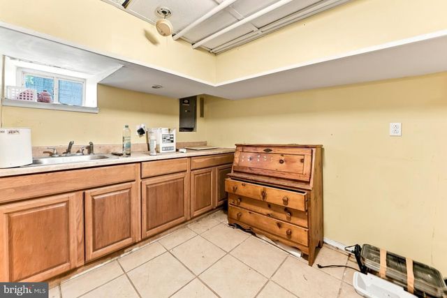 2116 W PASSYUNK AVE, Philadelphia, PA 19145