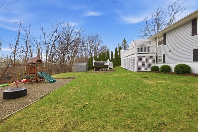 7 Paulette Dr, Danvers, MA 01923