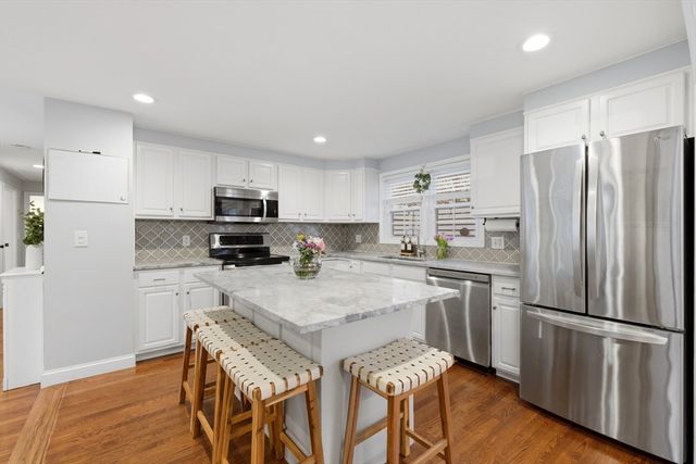 7 Paulette Dr, Danvers, MA 01923