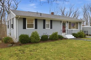 7 Paulette Dr, Danvers, MA 01923