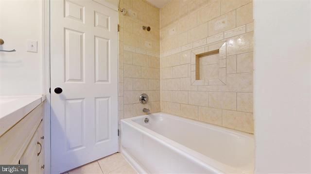 6 ENGLISH LN, Egg Harbor Township, NJ 08234