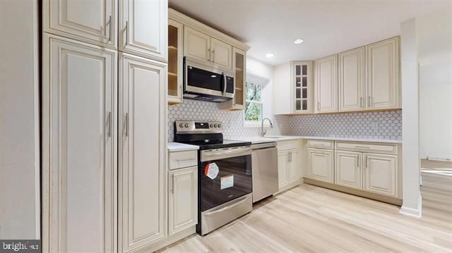 6 ENGLISH LN, Egg Harbor Township, NJ 08234