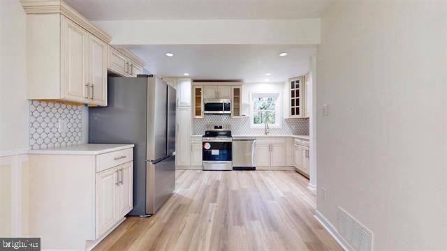 6 ENGLISH LN, Egg Harbor Township, NJ 08234