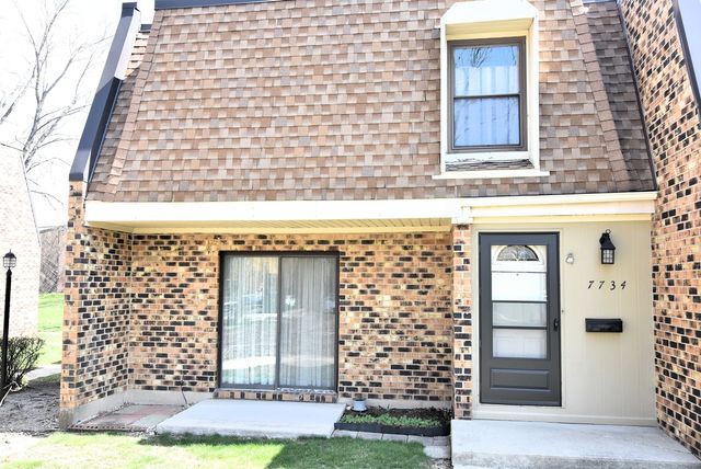 7734 Woodward Avenue 5, Woodridge, IL 60517