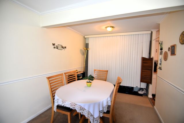 7734 Woodward Avenue 5, Woodridge, IL 60517