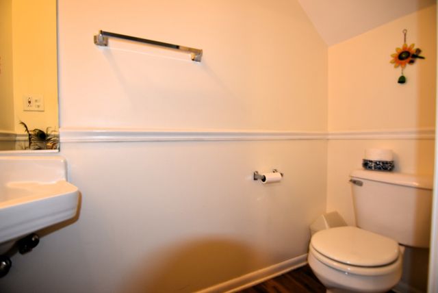 7734 Woodward Avenue 5, Woodridge, IL 60517