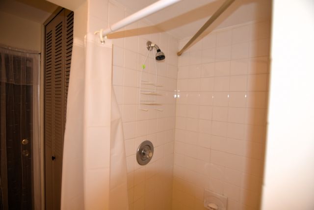 7734 Woodward Avenue 5, Woodridge, IL 60517