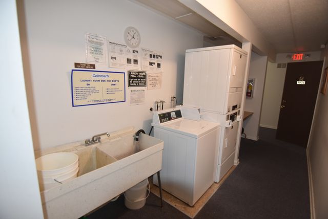 7734 Woodward Avenue 5, Woodridge, IL 60517