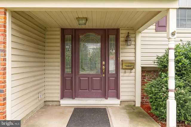 64 WARWICK RD, Stratford, NJ 08084