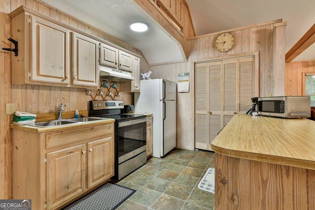 106 Chalet Circle, Pine Mountain, GA 31822