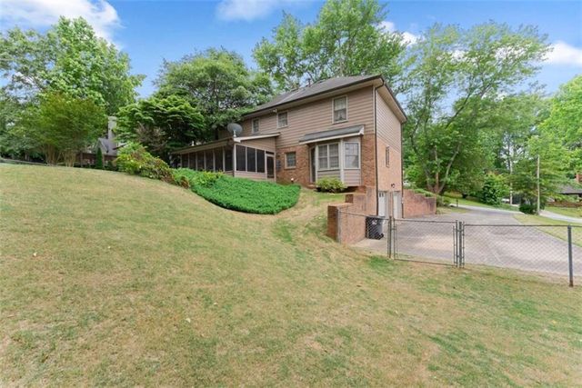 2272 Westridge Drive, Snellville, GA 30078