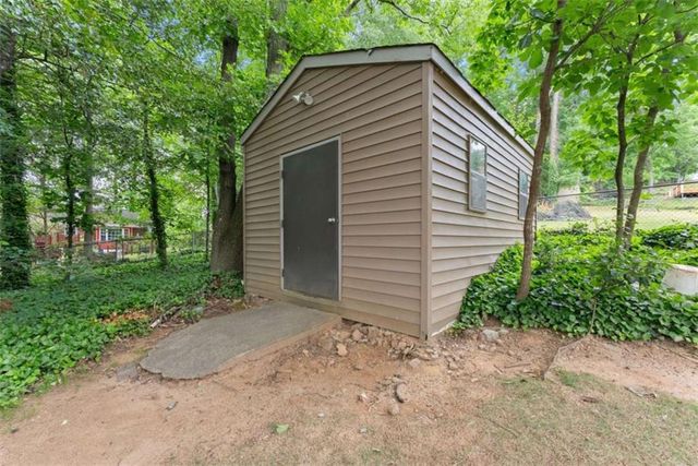2272 Westridge Drive, Snellville, GA 30078