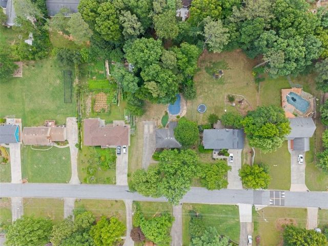 2272 Westridge Drive, Snellville, GA 30078
