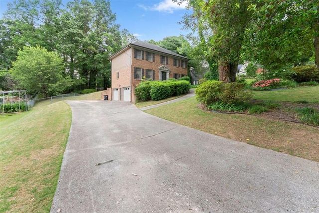 2272 Westridge Drive, Snellville, GA 30078