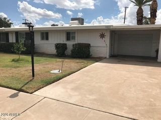 10319 W OAKMONT Drive, Sun City, AZ 85351
