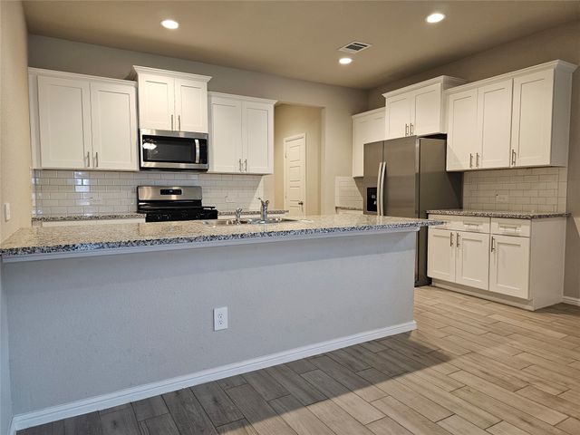 6737 Windfall Drive, Fort Worth, TX 76135