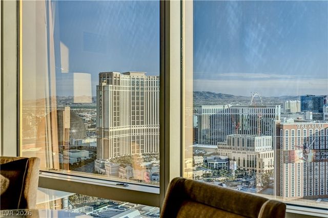 2000 North Fashion Show Drive 5002, Las Vegas, NV 89109