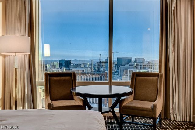 2000 North Fashion Show Drive 5002, Las Vegas, NV 89109