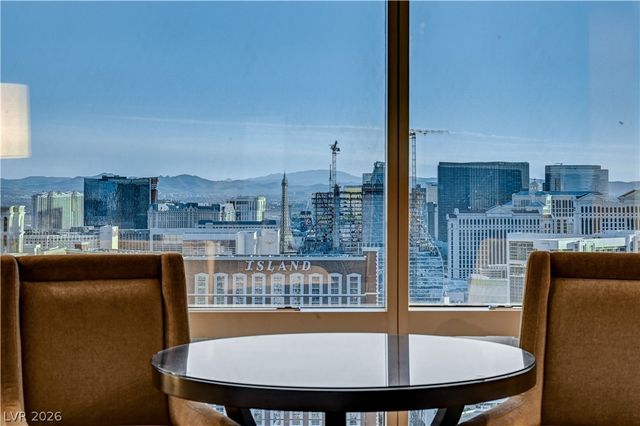 2000 North Fashion Show Drive 5002, Las Vegas, NV 89109